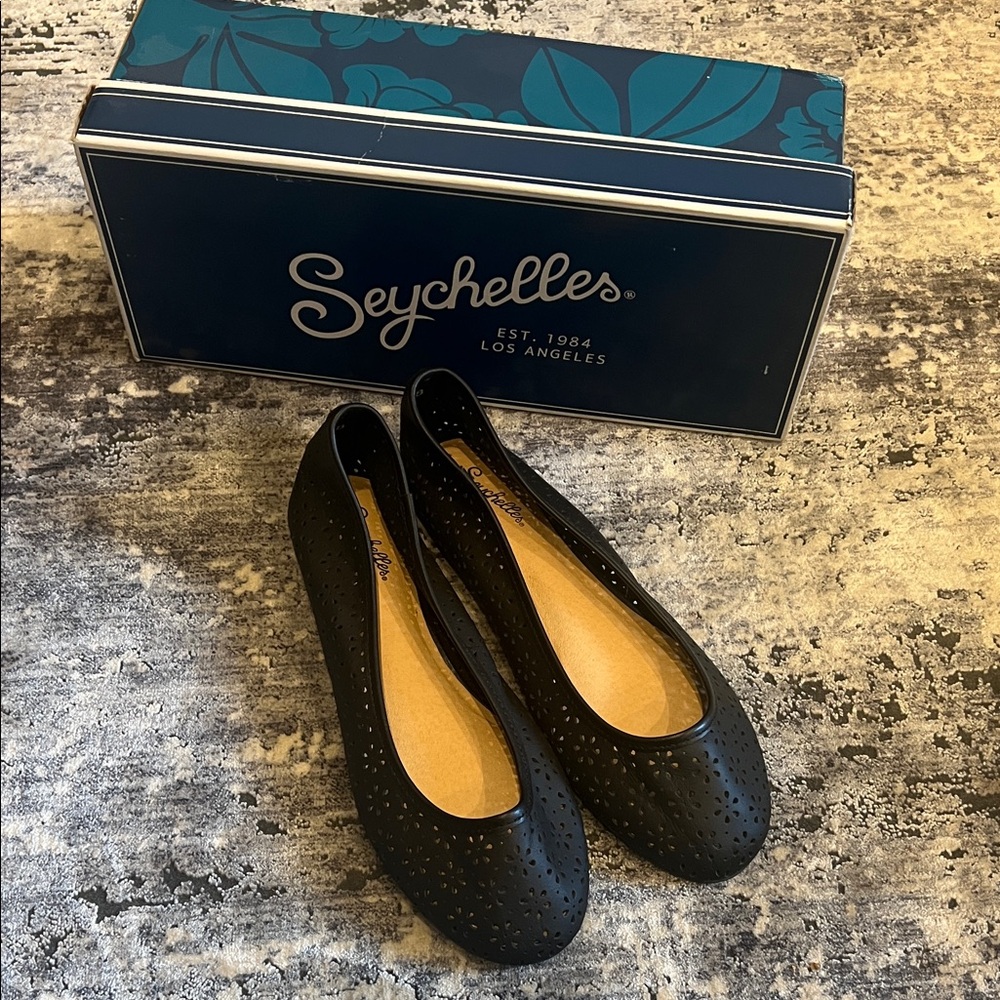 Seychelles Black Ballet Flats
